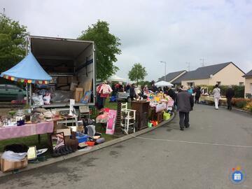 Image VIDE GRENIERS (photo 1)