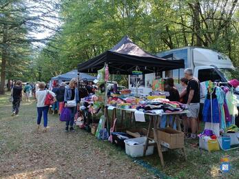 Image Brocante de Jardres du Comité des Fêtes (photo 1)