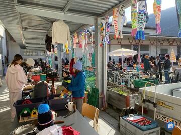 Image Marché aux Puces de Sion (photo 1)