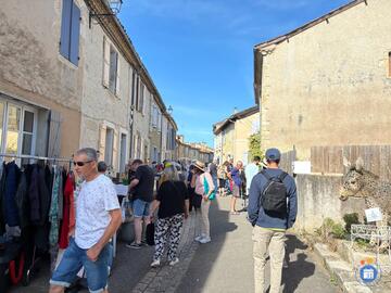 Image Vide grenier ALL Lavardens (photo 1)