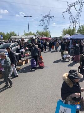Image Grande Braderie Brocante Beauvais Parking Décathlon (photo 1)