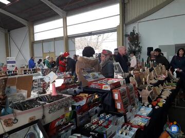 Image Vide grenier et Marché Artisanal (photo 1)