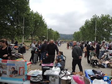 Image VIDE-GRENIERS LES AMIS BARONNAIS (photo 1)