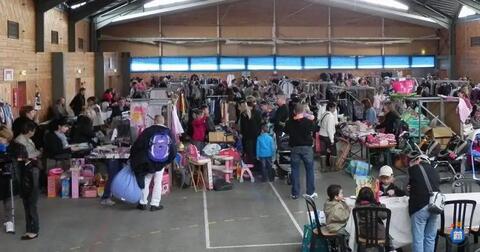 Image Bourse aux Vêtements Adultes et Enfants (photo 1)
