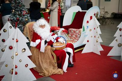 Image Marché de Noël de Voisins-le-Bretonneux par le Centre Alfred-de-Vigny (photo 1)