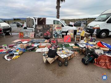 Image Vide Grenier Karting Roussillon (en face de Carrefour Claira) (photo 1)