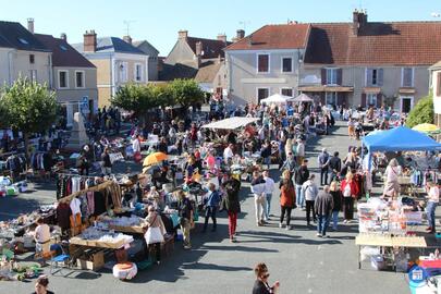 Image 32eme Brocante / Vide-Greniers (photo 1)