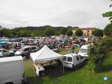 Image Vide-grenier de la Virade de l'espoir (photo 1)