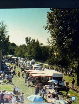 Image Vide grenier organisé par la batuc fanfare (photo 1)