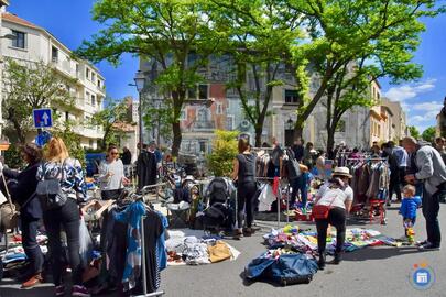 Image VIDE GRENIER DE RENTRÉE (photo 1)