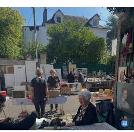 Image Vide grenier (photo 1)