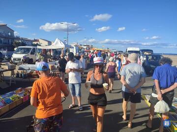 Image Brocante Port la Nautique (photo 1)