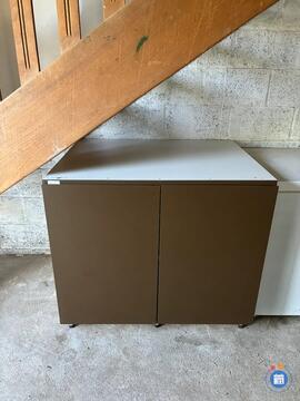 Image VIDE GARAGE - MOBILIER AMEUBLEMENT QUINCAILLERIE (photo 1)