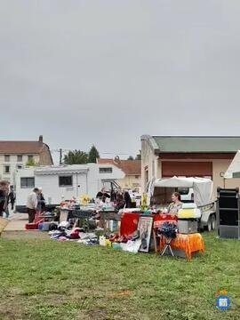 Image Vide grenier (photo 1)