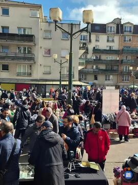 Image Vide-greniers de la Place du Marché (photo 1)