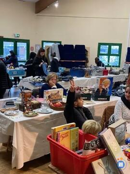 Image VIDE GRENIER (photo 1)