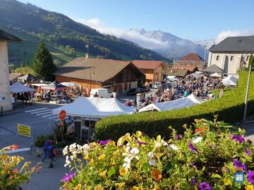 Image Vide grenier du club des sports des Villards sur Thônes (photo 1)