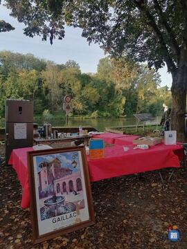 Image Vide grenier du Quai Saint-Jacques (photo 1)