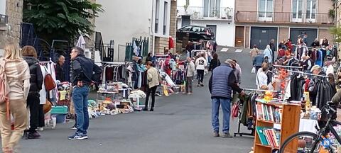 Image Vide grenier quartier Zola (photo 1)