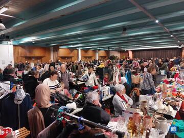Image Vide poussette / vide-grenier (photo 1)