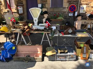 Image Vide grenier de la Société Suisse de Bienfaisance (photo 1)
