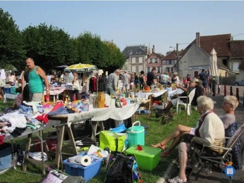Image vide-grenier d'Egleny (photo 1)