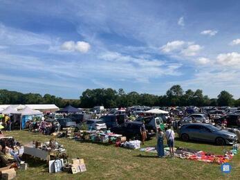 Image Brocante-méchoui de Cully (photo 1)