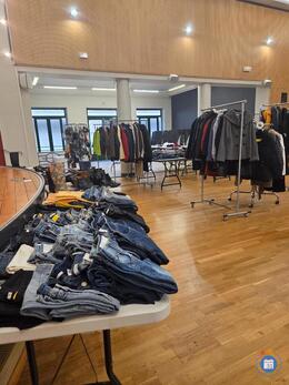 Image bourse aux vêtements adultes et ados du 34 au 56 (photo 1)