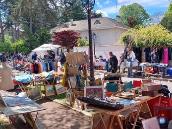 Image Brocante des Loges-en-Josas (photo 1)