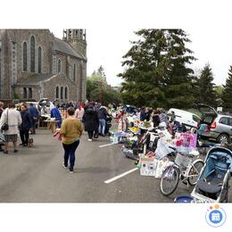 Image Vide grenier LE PAS 53300 (photo 1)