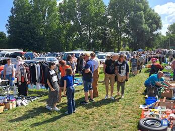 Image vide grenier champêtre (photo 1)