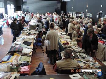 Image Marché aux puces des couturières (photo 1)