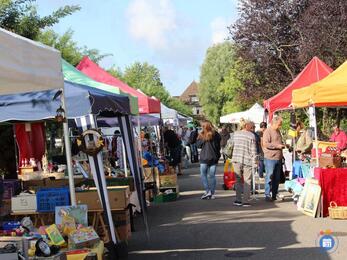 Image Vide-Grenier de La Neuveville (photo 1)