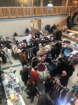 Image vide grenier en intérieur (photo 1)