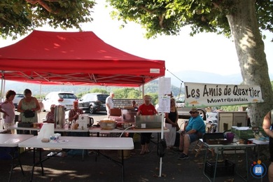 Image Vide grenier de printemps Les Amis de Quartier (photo 1)