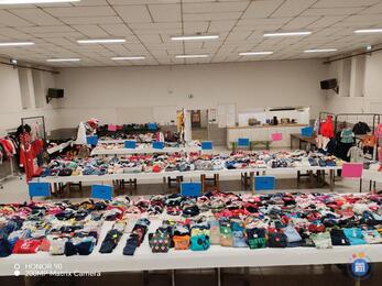 Image Bourse aux vêtements 0-14 ans, jouets et puériculture (photo 1)
