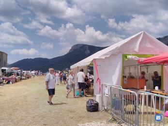 Image Vide grenier du 14 juillet (photo 1)