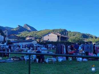 Image Vide grenier (photo 1)