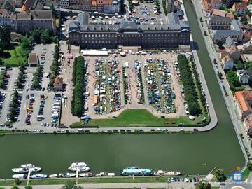 Image Grande Brocante - Puces - Vide Grenier - Parc du Château (photo 1)