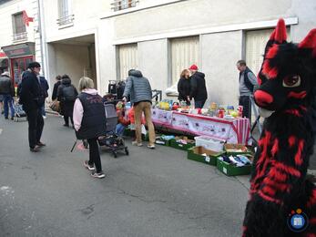 Image Vide grenier hericy notre village (photo 1)