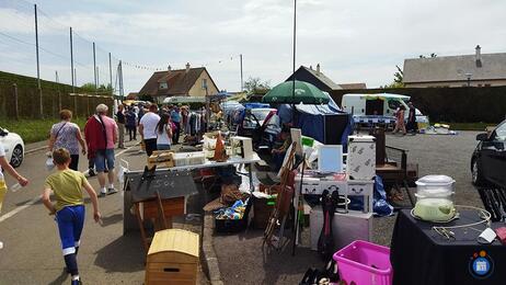 Image Vide grenier (photo 1)