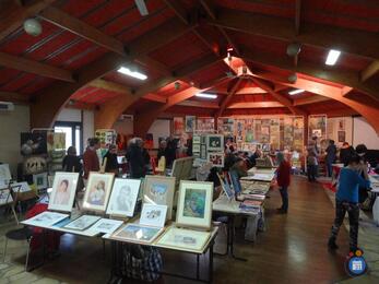 Image vide atelier (tableaux) - vide bibliothèque (livres) (photo 1)