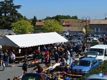 Image Brocante-vide-greniers Des Classes en 2 (photo 1)