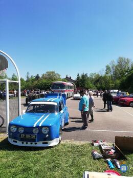 Image 9ème Mécabourse Autos motos, tracteurs (photo 1)