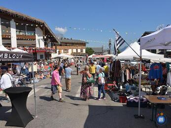 Image Vide grenier (été) (photo 1)