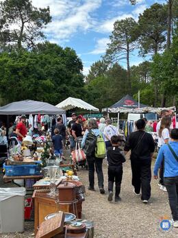 Image grand vide grenier de la CLGM (photo 1)