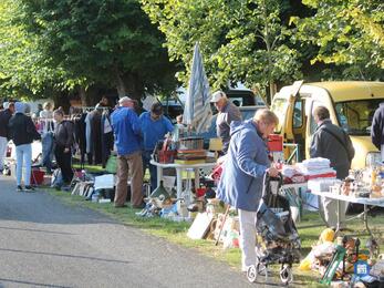 Image 3ème vide-greniers de printemps (photo 1)