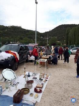 Image Vide grenier Chorale Voix des Sources (photo 1)