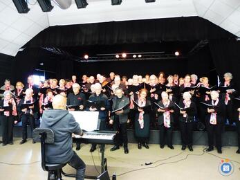 Image Vide grenier organisé par la chorale Log'A'Rythmes (photo 1)
