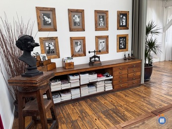 Image Vide de studio (photo 1)